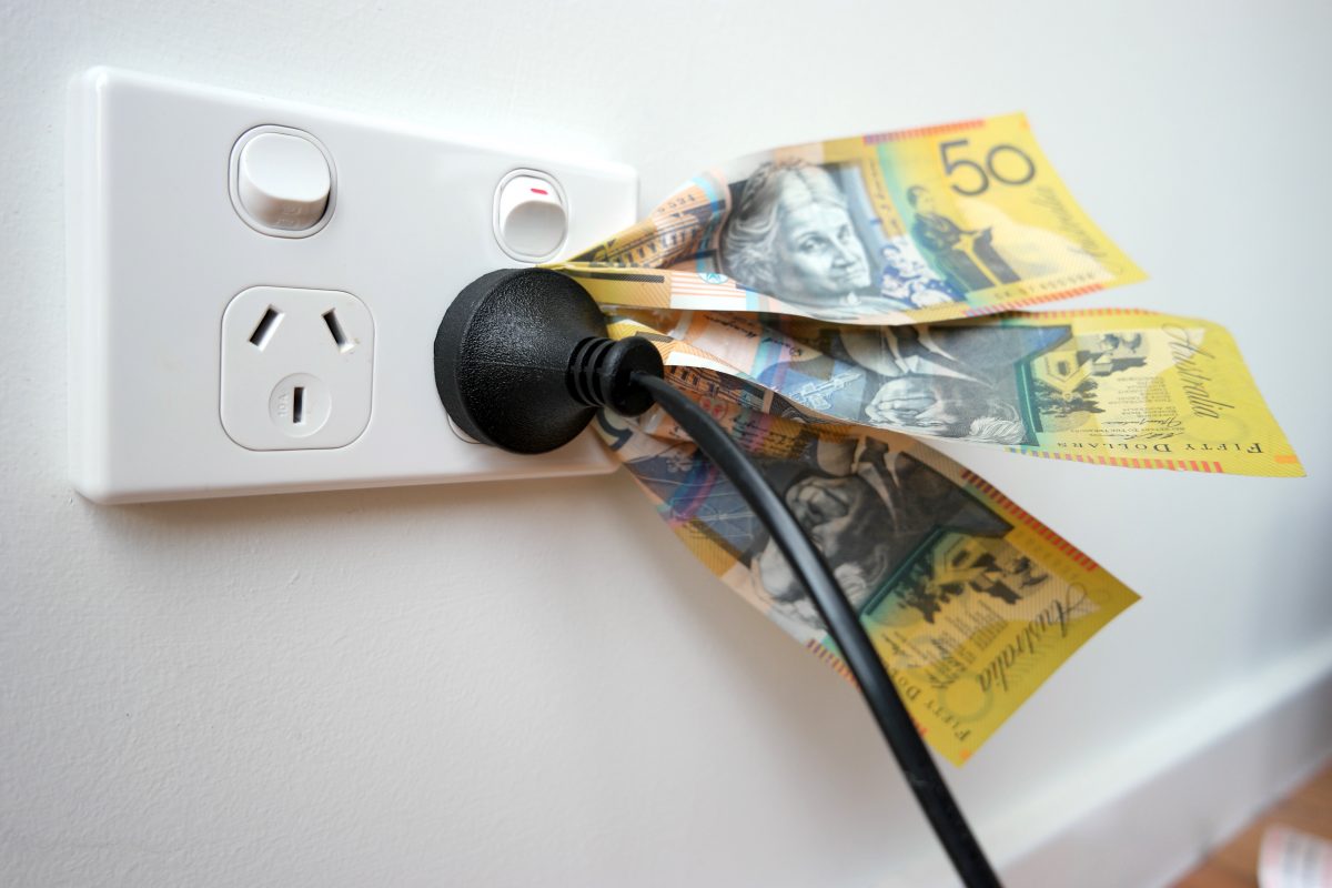 Cash and power socket