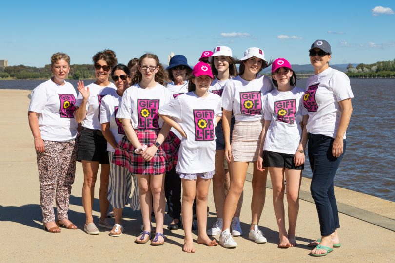 Gift of Life DonateLife Walk participants at Lake Burley Griffin.