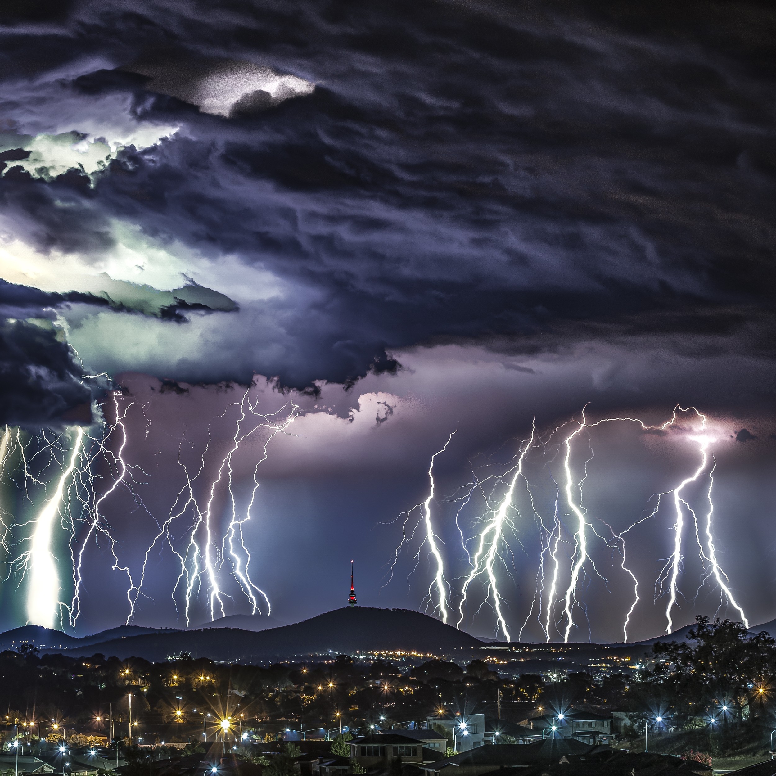 Lightning strikes gold for award-winning Gungahlin photographer