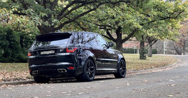 WATCH: It sounds like a bear stepped on LEGO and 4 other things you should know about the Range Rover SVR